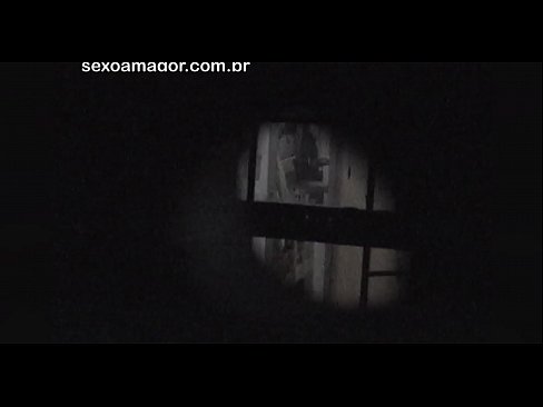 ❤️ Lourinho é filmado secretamente por um voyeur de bairro escondido atrás de tijolos ocos ❤️❌ Porno em pt.passenger33.ru ❤